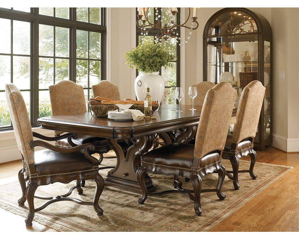 thomasville dining room table